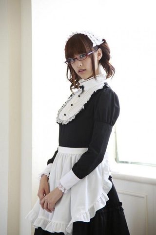 Black Butler still 4