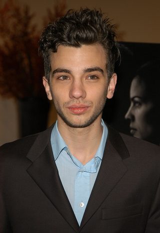 Jay Baruchel, photo 2 of 3