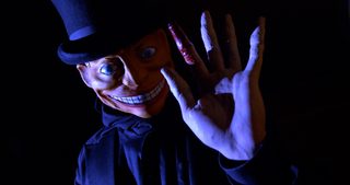 eVil Sublet still 5