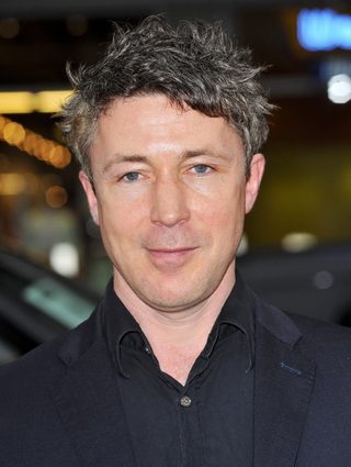Aidan Gillen, photo 2 of 3