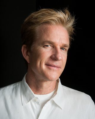 Matthew Modine, photo 1 of 3