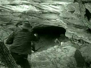Raiders of Old California still 4