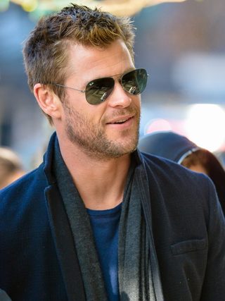 Chris Hemsworth, photo 2 of 3