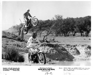 Race with the Devil still 5