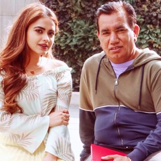 Chal Mera Putt still 8