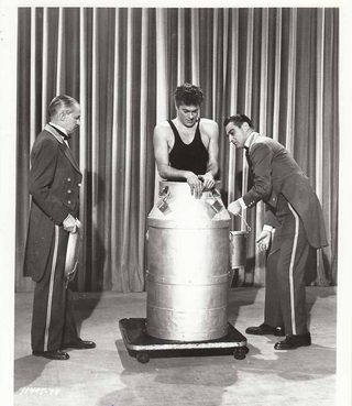 Houdini still 8