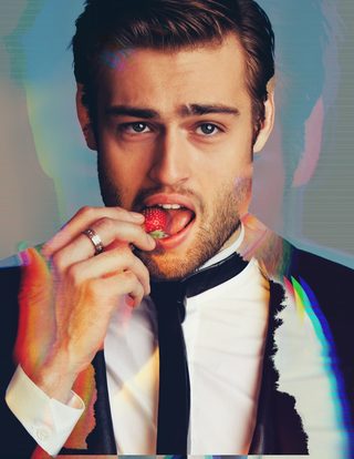 Douglas Booth, photo 2 of 3
