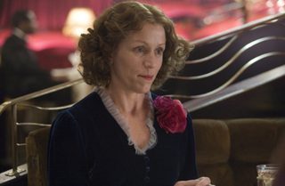 Miss Pettigrew Lives for a Day still 7