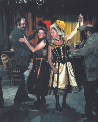The Apple Dumpling Gang Rides Again still 2