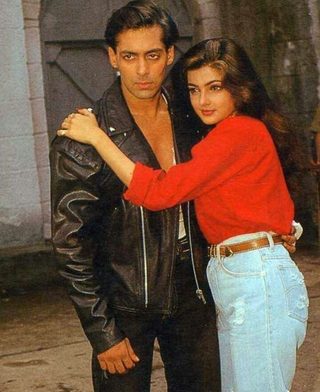 Karan Arjun still 2
