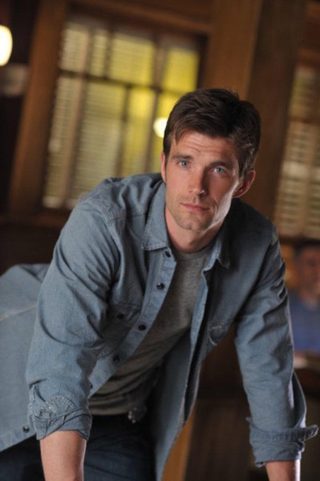 Lucas Bryant, photo 3 of 3