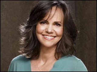 Sally Field, photo 3 of 3