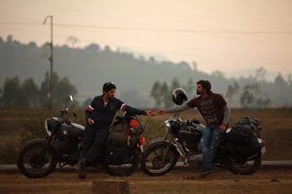 Neelakasham Pachakadal Chuvanna Bhoomi still 1