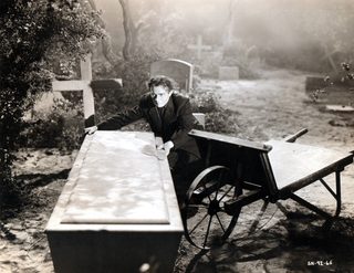 Dead Men Walk still 5