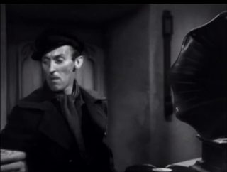 Bulldog Drummond Comes Back still 5