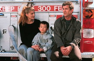 Lethal Weapon 4 still 7