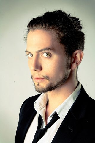 Jackson Rathbone, photo 1 of 3