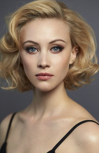 Sarah Gadon, photo 1 of 3
