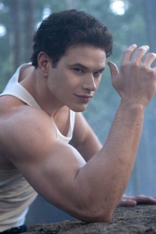 Kellan Lutz