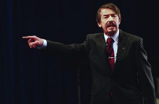 V for Vendetta still 5
