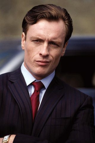 Toby Stephens, photo 1 of 3