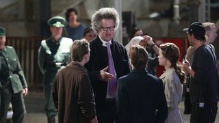 Never Look Away still 7