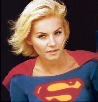 Elisha Cuthbert, photo 1 of 3