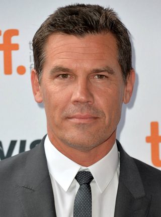 Josh Brolin, photo 2 of 3