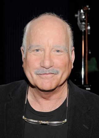 Richard Dreyfuss, photo 1 of 3