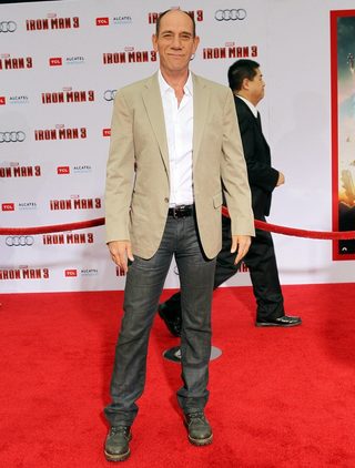 Miguel Ferrer, photo 3 of 3