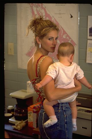 Erin Brockovich still 7