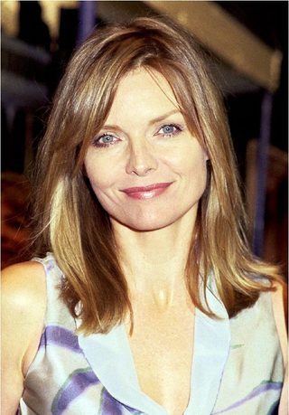 Michelle Pfeiffer, photo 2 of 3