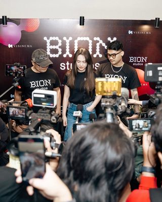 Ambyar Mak Byar still 6