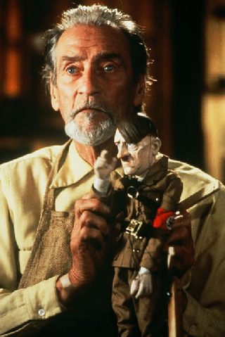 Puppet Master III: Toulon's Revenge still 6