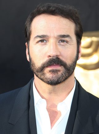 Jeremy Piven, photo 2 of 3