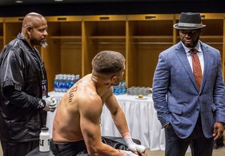Southpaw still 3