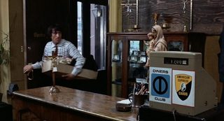 The Gang That Couldn't Shoot Straight still 6