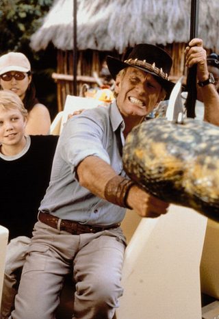 Crocodile Dundee in Los Angeles still 6