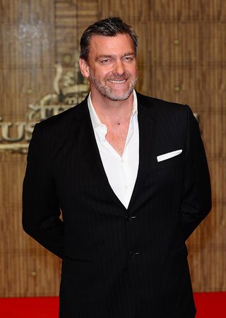 Ray Stevenson, photo 2 of 3