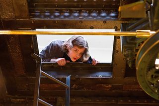 Hugo still 4