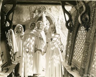 Black Narcissus still 7
