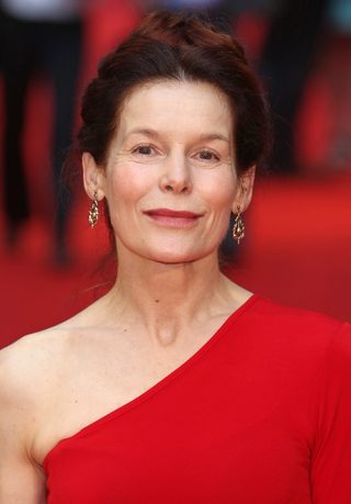 Alice Krige, photo 2 of 3