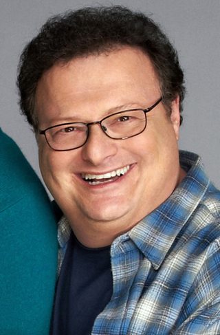 Wayne Knight, photo 2 of 3