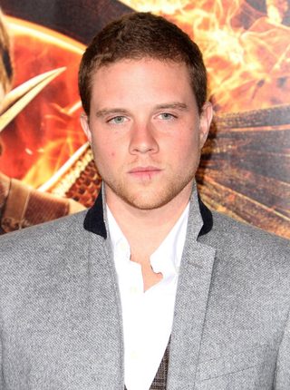 Jonny Weston, photo 2 of 3