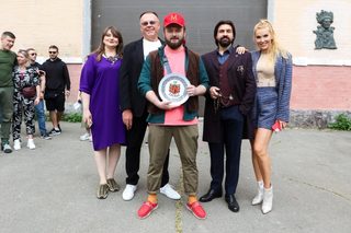 Money Quest still 1