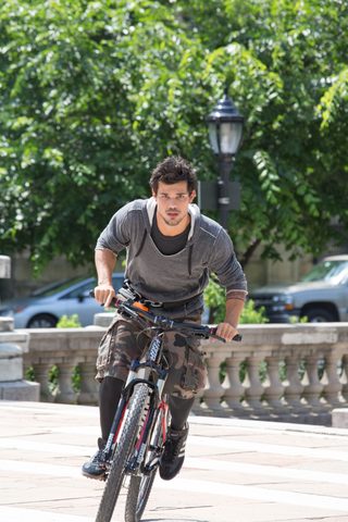 Tracers still 5