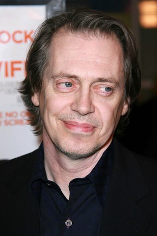 Steve Buscemi, photo 2 of 3