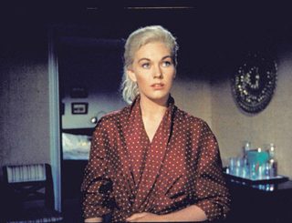 Vertigo still 4
