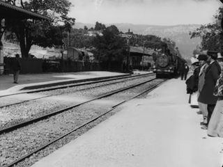The Arrival of a Train at La Ciotat still 8