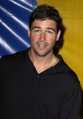 Kyle Chandler, photo 1 of 3